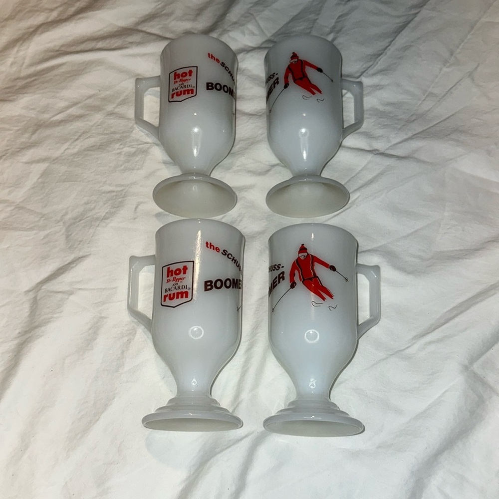 4 Vintage Skiing Schuss-Boomer Hot Dr Pepper Bacardi Rum Milk Glass Footed Mugs